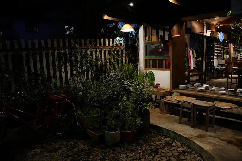 Hình ảnh Tiệm cà phê Hoa hồng - 2