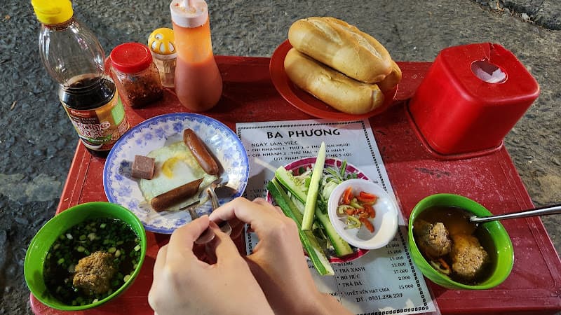 Ảnh bìa Bánh mì - xôi gà Bùi Thị Xuân
