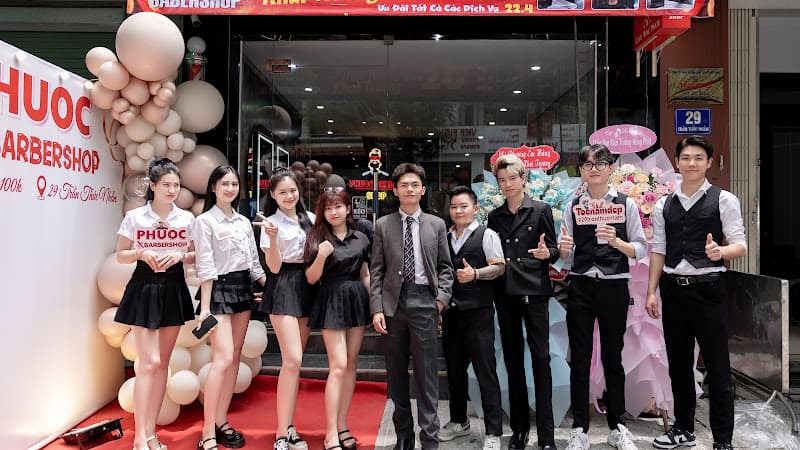 Hình ảnh PHUOC BARBERSHOP Tóc nam đẹp Huế City Gội đầu thư giãn ráy tai êm) - 4