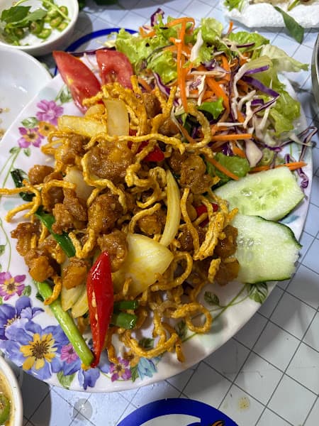 Hình ảnh Lẩu gà lá é Cao Phụng - 2