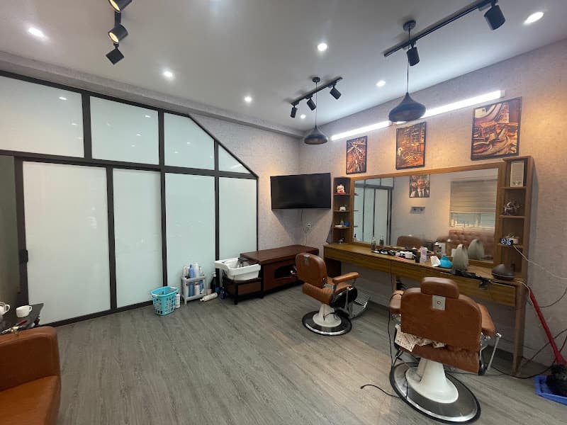 Ảnh bìa Hoàng barber shop