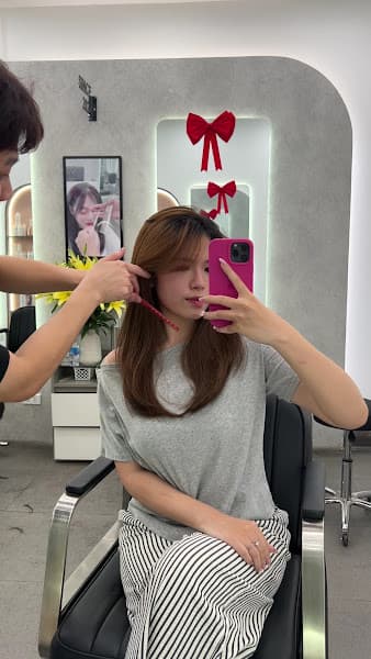 Hình ảnh Red Hair SaLon - Hair Salon Long Biên - 3