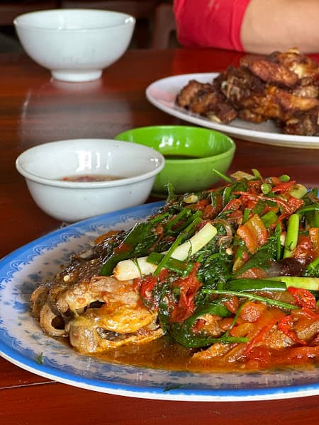 Hình ảnh Quán lệ thế cơm bình dân - 2