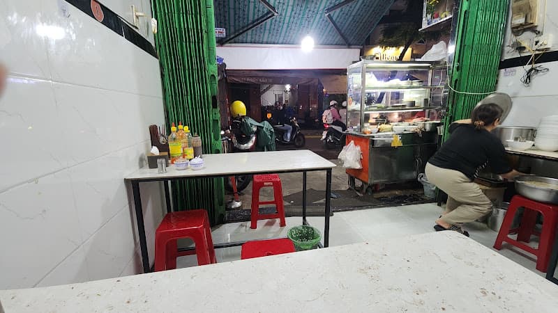 Hình ảnh Tiệm Ăn nhà Rốt -Phở Khô 2 Tô - 4
