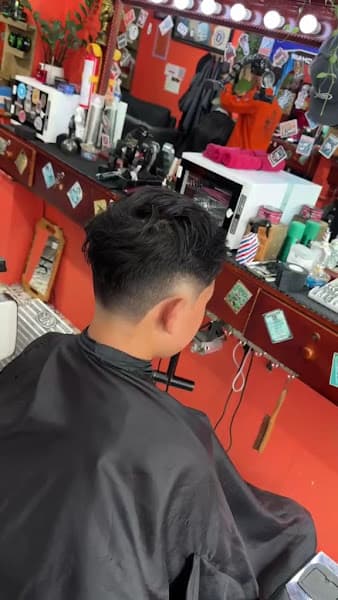 Hình ảnh Đông Tây Barbershop - 95 Hoàng Văn Thụ - 2