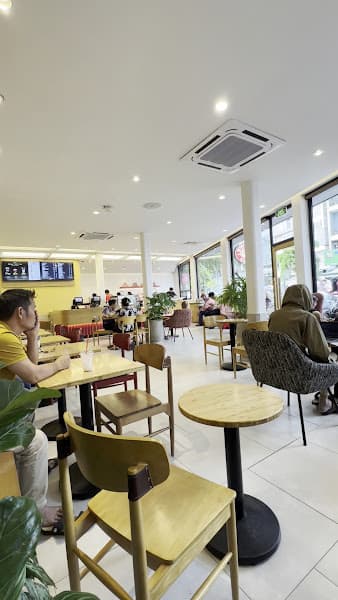 Hình ảnh Highlands Coffee Hùng Vương D5 - 3