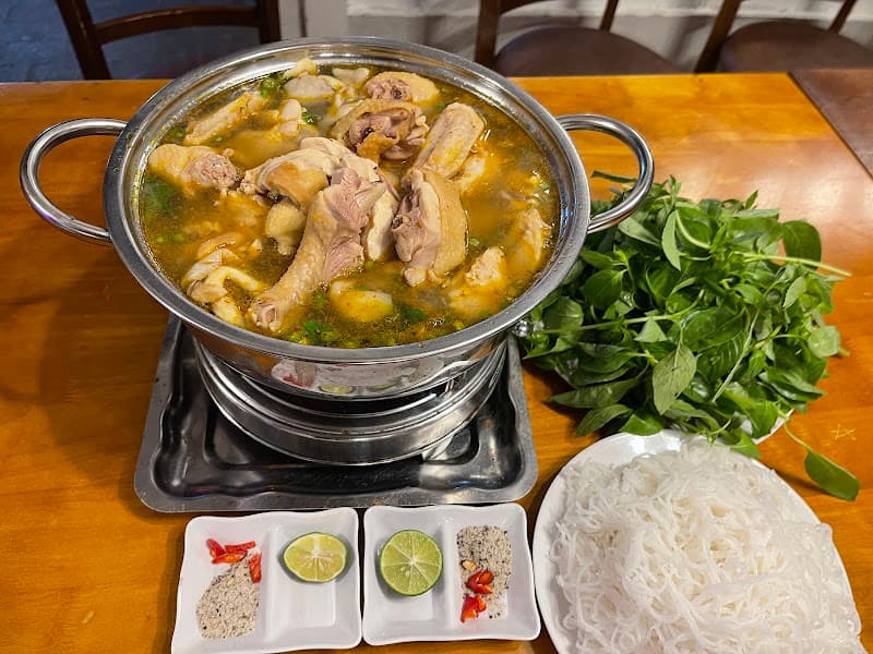 Hình ảnh Lẩu gà lá é Nhân Quán - 5