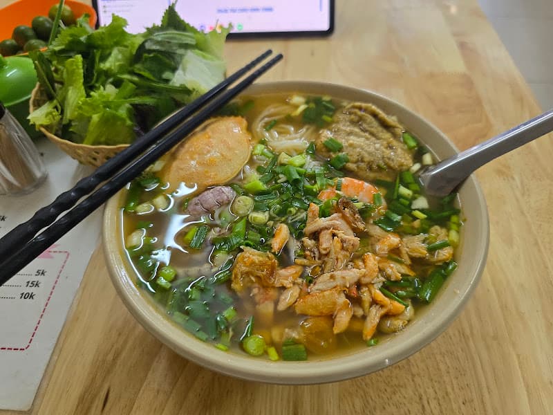 Hình ảnh Hoàng Linh Quán- Bún hải sản - Bún cá chấm - 3