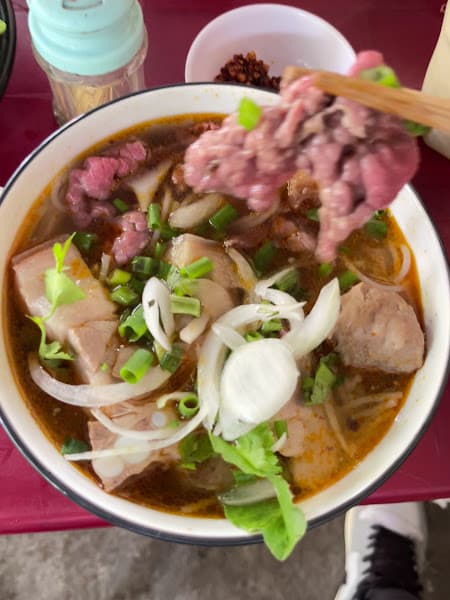 Hình ảnh Bún bò bà Bê (Bún Bò Lò Củi) - 4