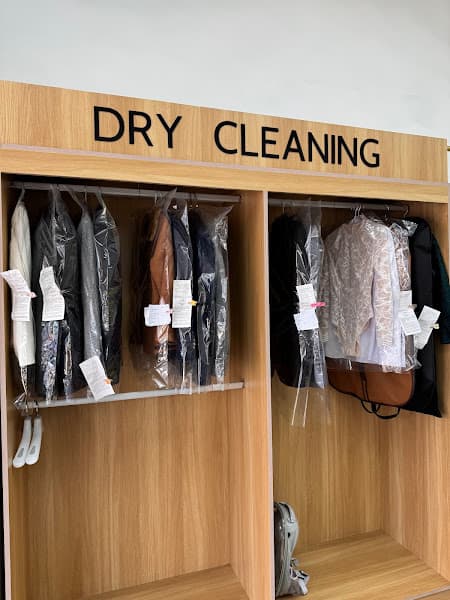 Ảnh bìa Giặt Ủi Newwash - Vệ Sinh Giày Cần Thơ