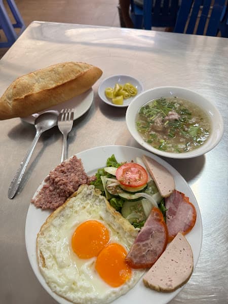 Hình ảnh Bánh Mì Bà Con - 2