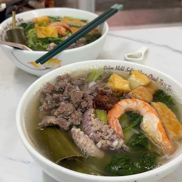 Bún Hải Sản Hoa Quả Tun Tun