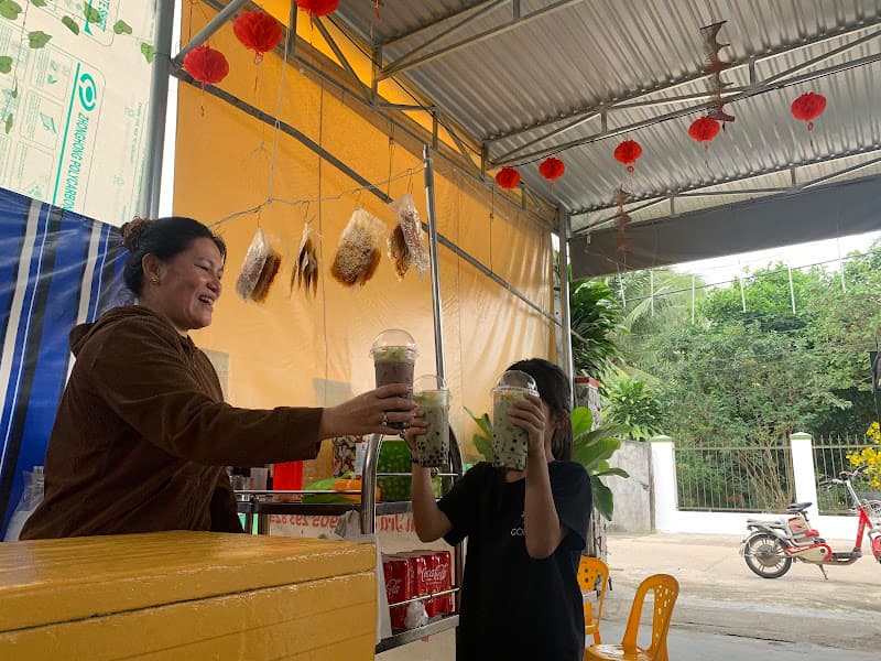 Hình ảnh Trà sữa & Đồ ăn vặt Cô Hiền - 3