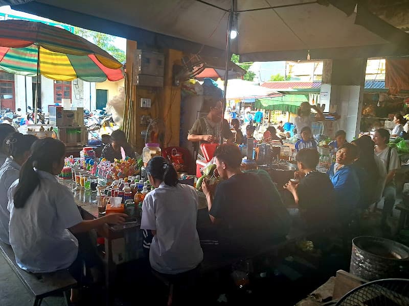 Ảnh bìa hàng chè ăn Tùng Nga