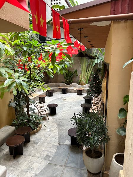 Hình ảnh INSIDE Cafe - 4