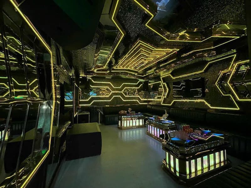 Hình ảnh Karaoke Golden Crown - 5