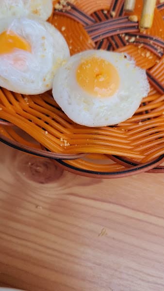 Hình ảnh Bánh căn- bánh mì xíu mại Bé Hoa - 3