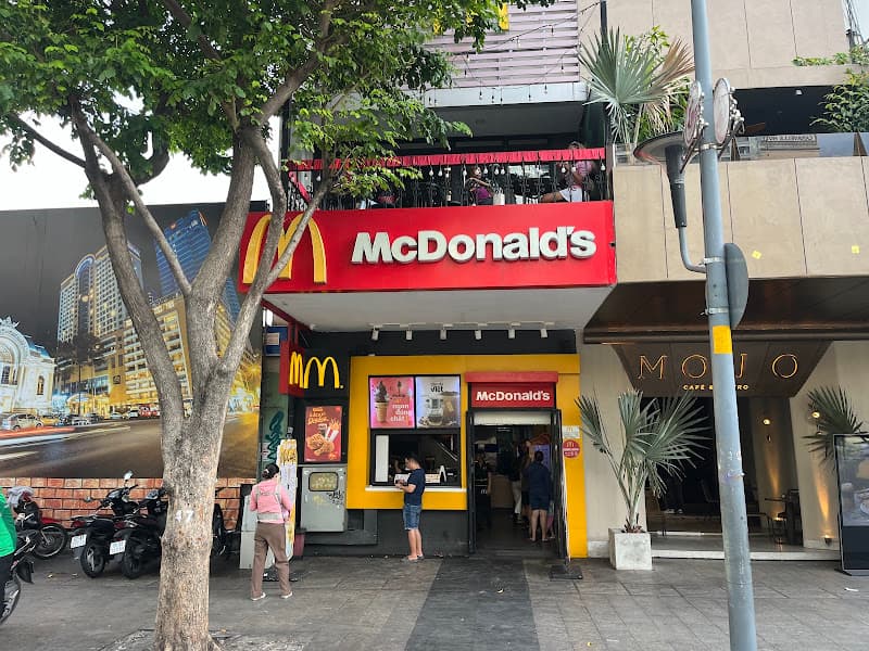 Ảnh bìa McDonald's Nguyễn Huệ