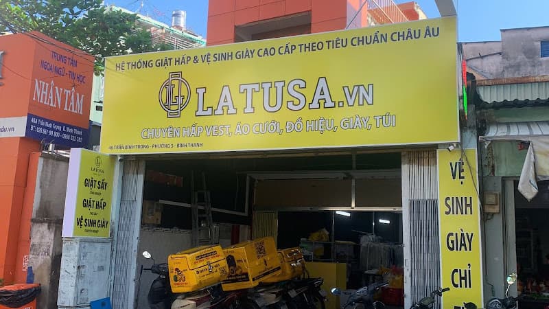 Ảnh bìa Latusa Laundry (Bình Thạnh, Gò Vấp) - Giặt Hấp Dry Cleaning, Giặt Ủi, Giặt Sấy, Vệ Sinh Giày, Shoesspa