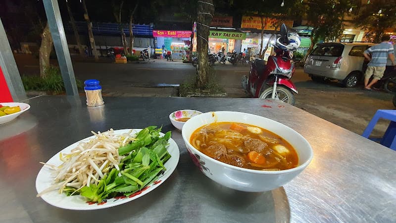 Hình ảnh Hội long hoa Quán Chay Út Em - 2