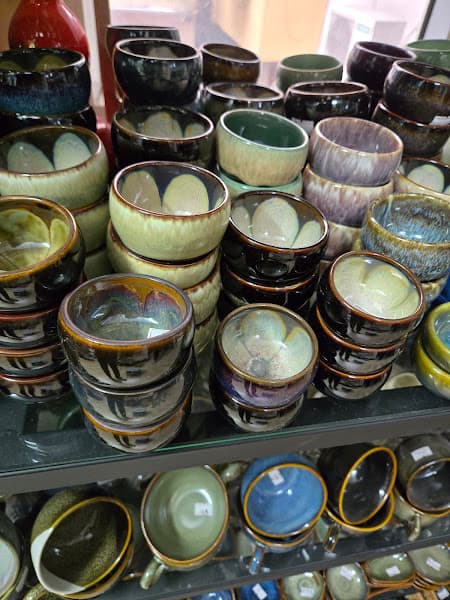 Hình ảnh Hẻm gốm sứ và tranh - The Alley - 2