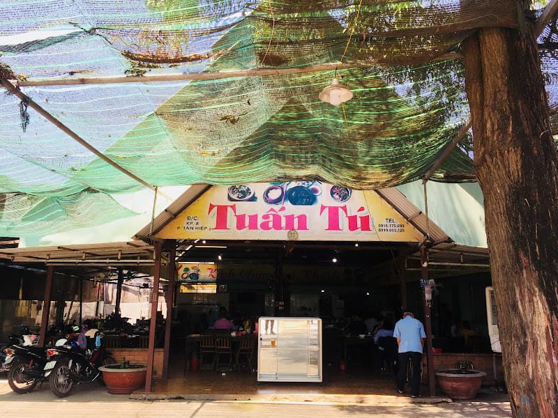 Cơm Niêu Tuấn Tú