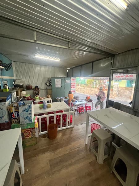 Ảnh bìa Bánh căn Bà Hai