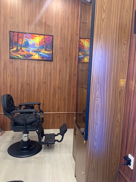 Hình ảnh Tóc Nam số 1 Buôn Mê - Nguyên Stylis -Ráy Tai Buôn Ma Thuột Massage Thư Giãn -Gội Đầu Dưỡng Sinh BMT - 2