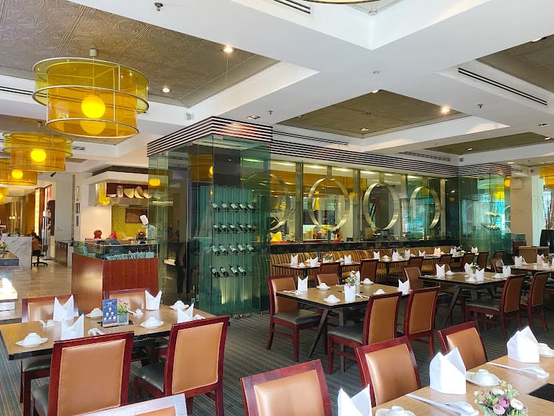 Chit Chat at the Café, Equatorial Ho Chi Minh City