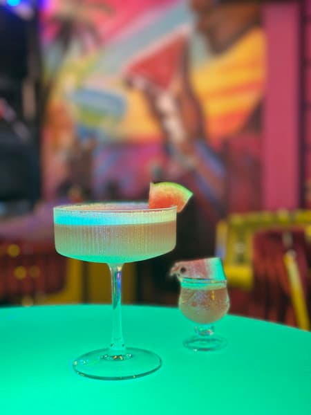 Hình ảnh ONEMORE Cocktail & Karaoke Bar - 3