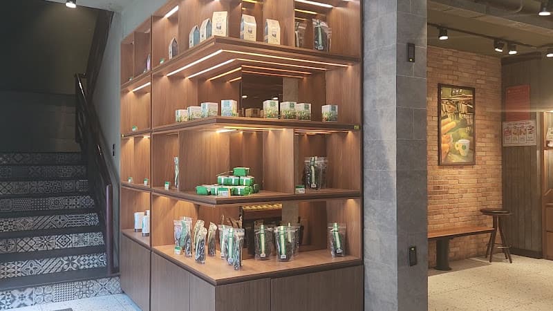 Hình ảnh Flagship Phúc Long Phoenix - 285 Cách Mạng Tháng Tám - 4