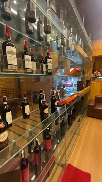 Hình ảnh Nhà Hàng Cơm Niêu Hầm Rượu Gia - 2