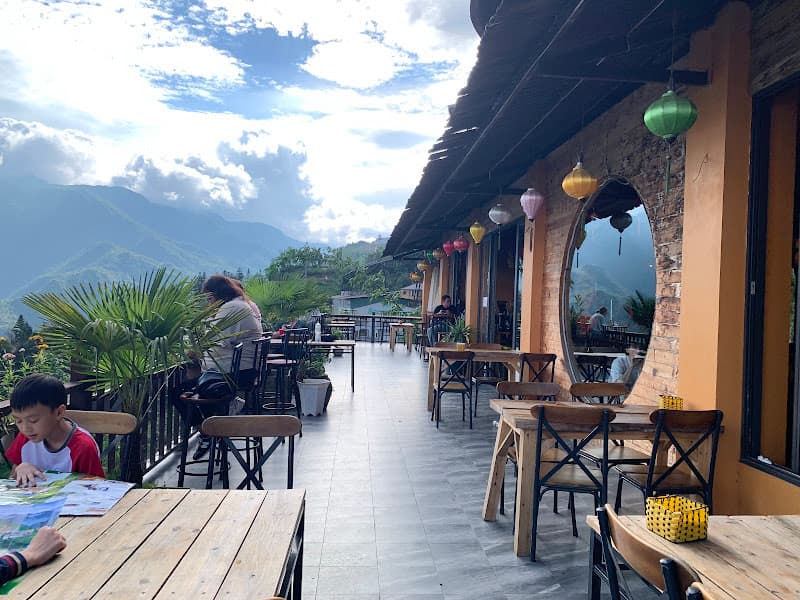 White cloud coffee and restaurant