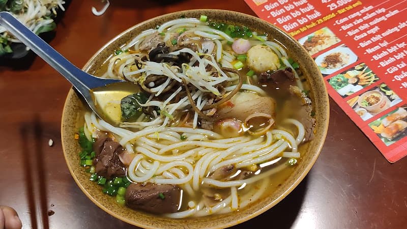 Hình ảnh BÚN BÒ HUẾ NGỰ UYỂN - 8 CHÙA LÁNG - 2