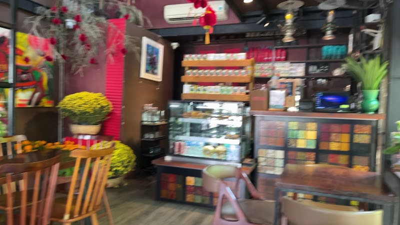 Hình ảnh Ta Gallery (Ta Cafe & Bakery) - 2