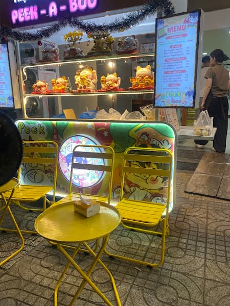 Trạm ăn vặt Peek a boo