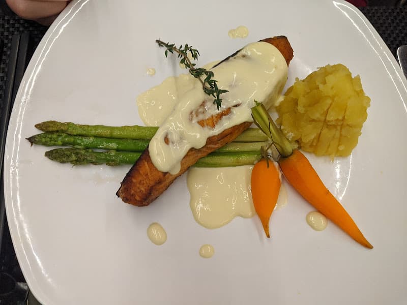 Hình ảnh Breakfast buffet at Lotus Wine & Dine Restaurant of Royal Lotus Hotel Da Nang - 2