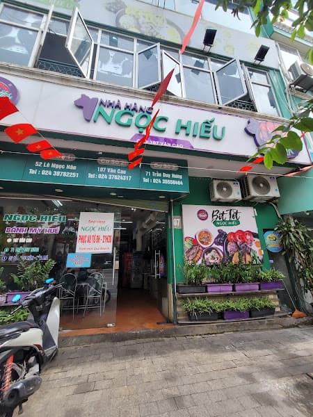 Ảnh bìa Bít Tết Ngọc Hiếu Cs2 - Văn Cao ( đã nghỉ, chuyển về 71 Trần Duy Hưng)