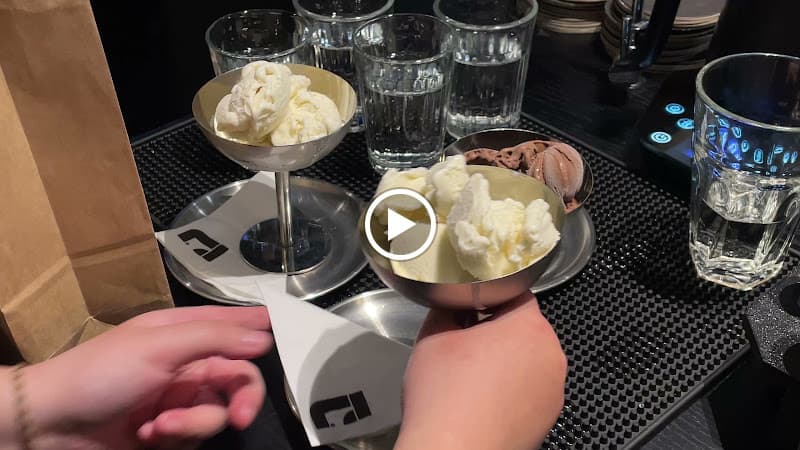 Hình ảnh Tenement Coffee and Wine Bar - 5