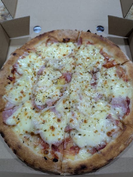 Hình ảnh Pizza Lò Củi Định Quán ( đối diện ngã 3 116 phú lợi) - 3