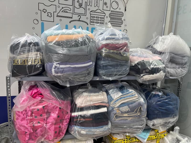 Hình ảnh Giặt Là 3S - Caring Laundry (CN Vĩnh Trường) - 3