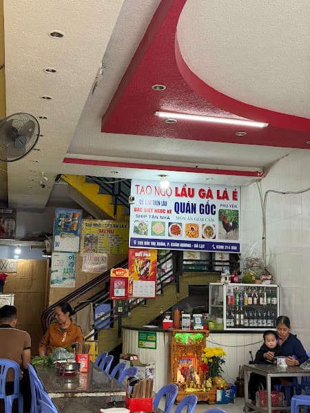 Hình ảnh Lẩu Gà Lá É - Tao Ngộ ( Quán Gốc )155 Bùi Thị Xuân - 2