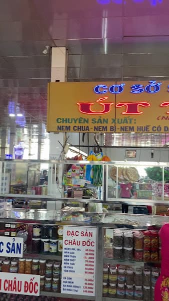 Hình ảnh Quán Cơm Út Thẳng - 3