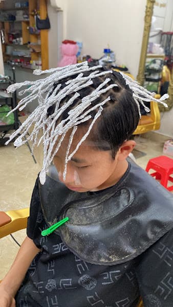 Hình ảnh Tiệm tóc hiệp quyên - 4