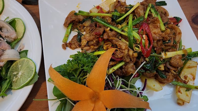 Hình ảnh Hầm Rượu Vòng Xoay - 3
