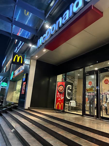 Hình ảnh McDonald's Thái Hà - 3