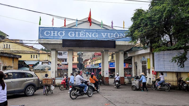 Chợ Giếng Vuông
