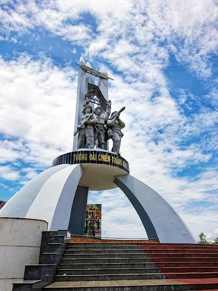 Tượng Đài Chiến Thắng Mậu Thân