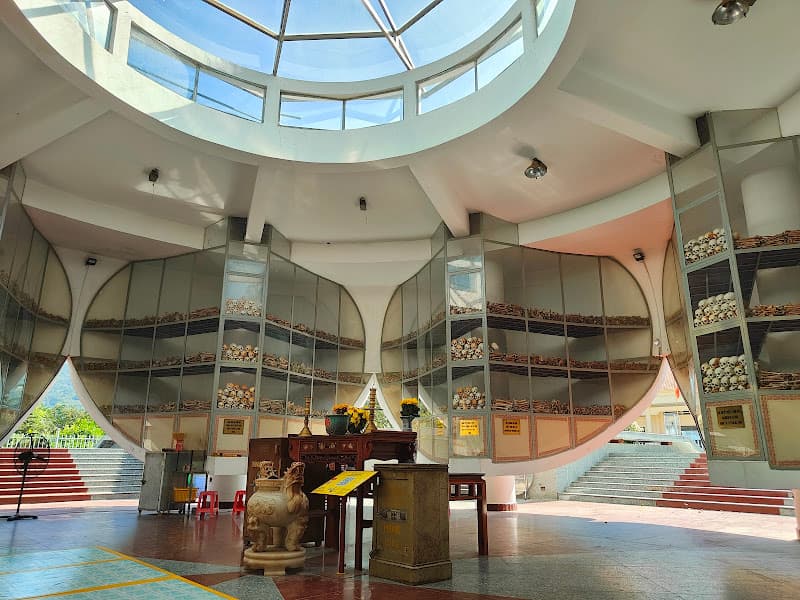 Hình ảnh Nhà Mồ Ba Chúc - 4