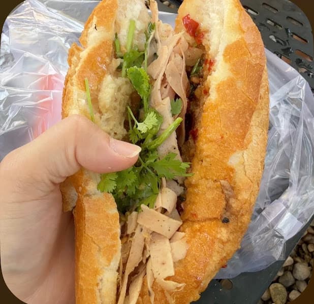 Hình ảnh Bánh mì Bà Được - 3